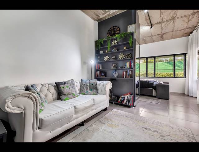 1 BEDROOM APARTMENT FOR SALE IN SANDOWN